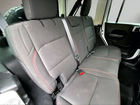 Used 2023 Jeep Wrangler Unlimited Rubicon AWD/4WD image 25