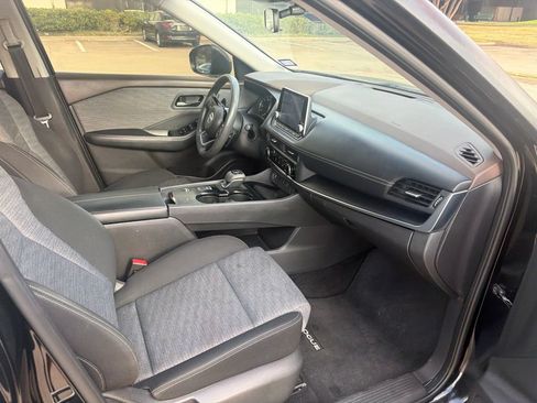 Used 2021 Nissan Rogue S FWD image 16