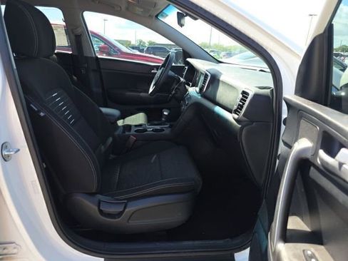 Used 2019 Kia Sportage LX w/ LX Popular Package image 12