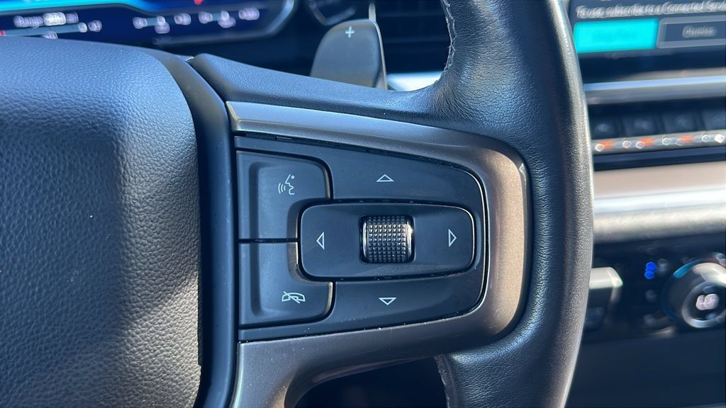 Used 2022 Chevrolet Silverado 1500 High Country w/ High Country Premium Package AWD/4WD image 22