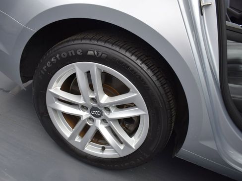 Used 2017 Audi A4 2.0T Premium image 28