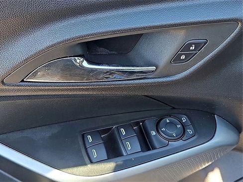 Certified 2025 Chevrolet Trax LS image 15