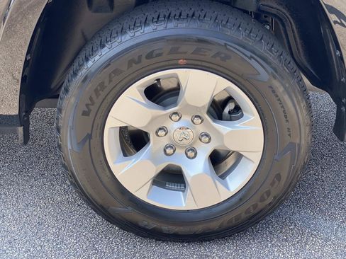 Used 2025 RAM 1500 Big Horn AWD/4WD image 16