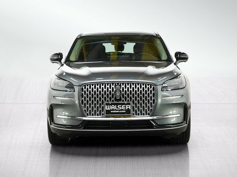 Used 2025 Lincoln Corsair AWD w/ Equipment Group 101A image 8