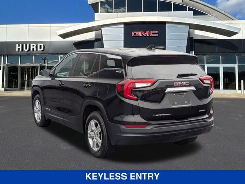 Used 2024 GMC Terrain SLE image 6