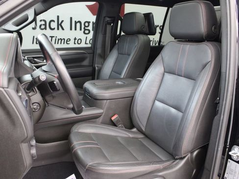 Used 2021 Chevrolet Tahoe RST w/ Luxury Package RWD image 15
