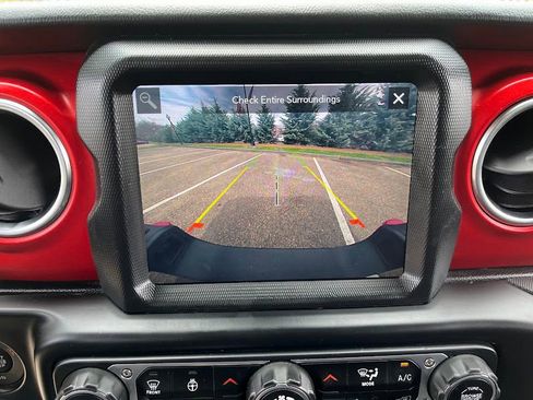 Used 2020 Jeep Gladiator Rubicon AWD/4WD image 18