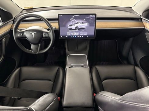 Used 2024 Tesla Model Y Long Range AWD/4WD image 27