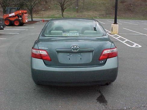 Used 2009 Toyota Camry LE image 8