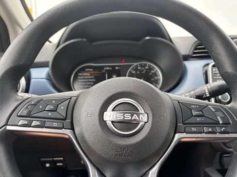 Used 2025 Nissan Versa SV w/ Trunk Package FWD image 28