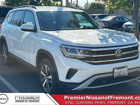 Used 2023 Volkswagen Atlas SE AWD/4WD image 1