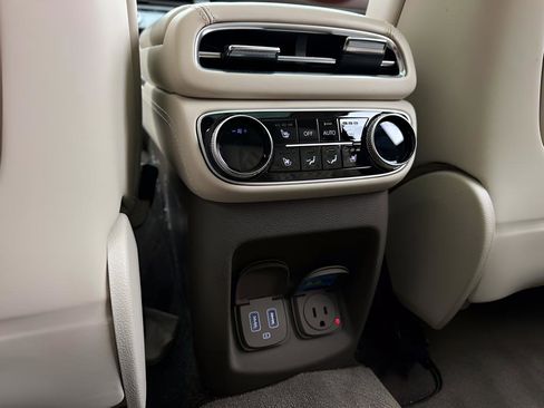 Used 2024 Genesis GV80 3.5T w/ Prestige Package image 23