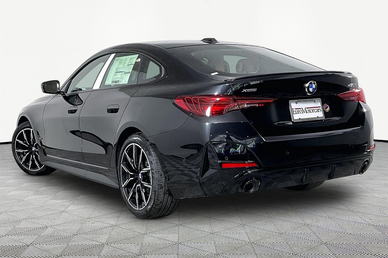 New 2026 BMW 430i xDrive w/ M Sport Package AWD/4WD image 4