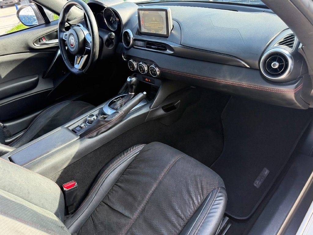 Used 2019 FIAT 124 Spider RWD image 13