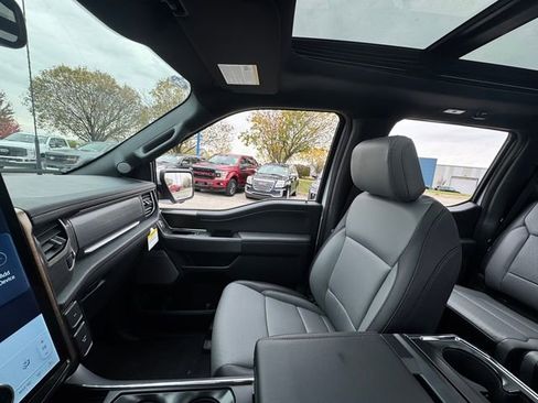 New 2025 Ford F150 Lightning Lariat image 33