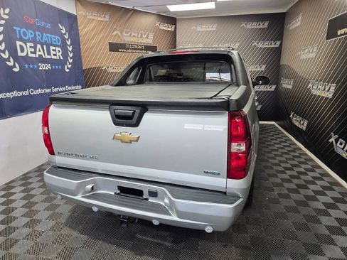 Used 2011 Chevrolet Avalanche LTZ RWD image 14