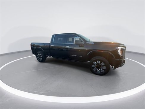 Used 2024 GMC Sierra 3500 Denali w/ Denali Reserve Package image 2