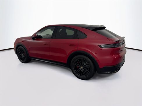Used 2025 Porsche Cayenne GTS image 7