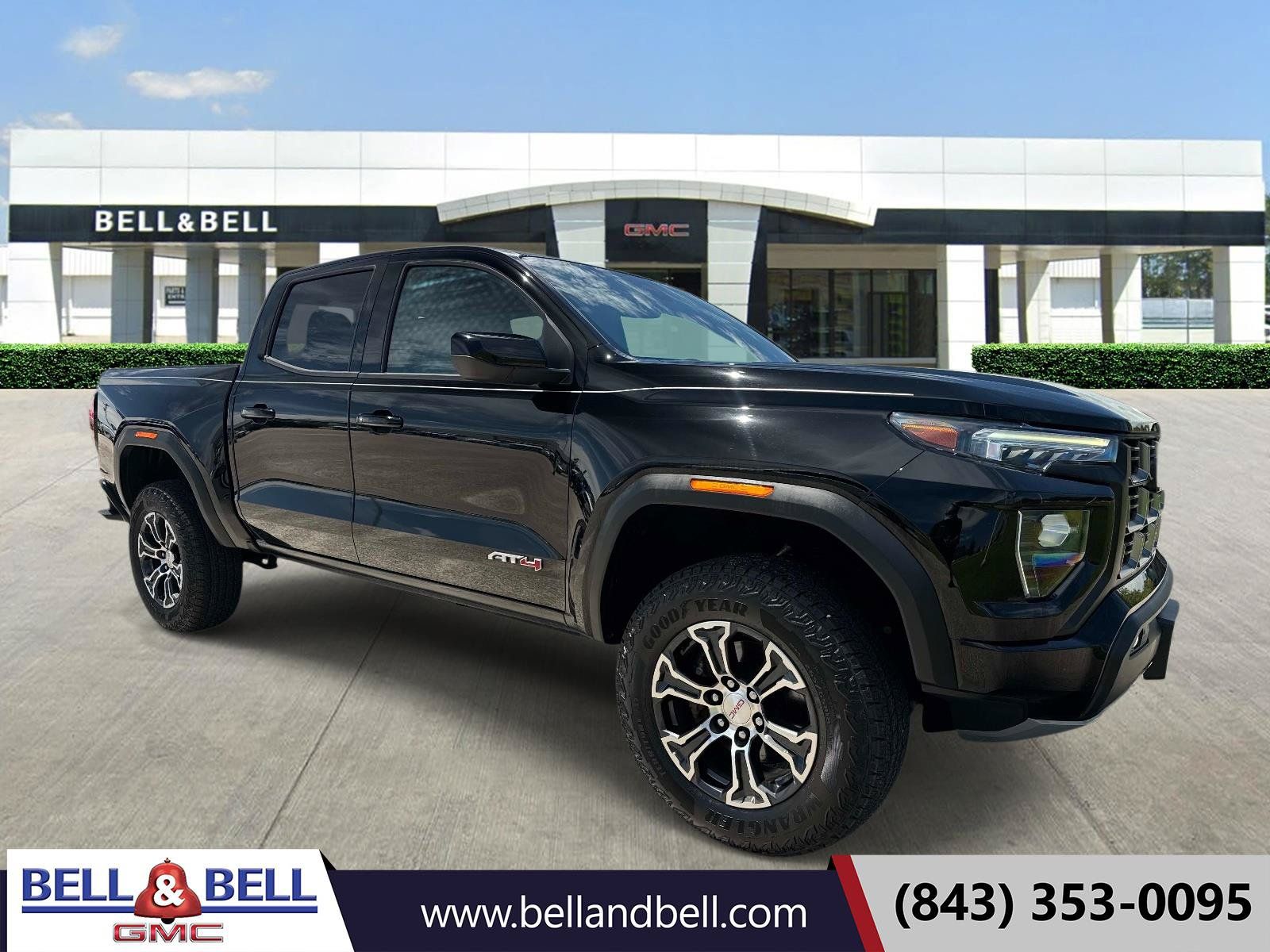 Used 2023 GMC Canyon AT4 w/ AT4 Premium Package AWD/4WD image 1