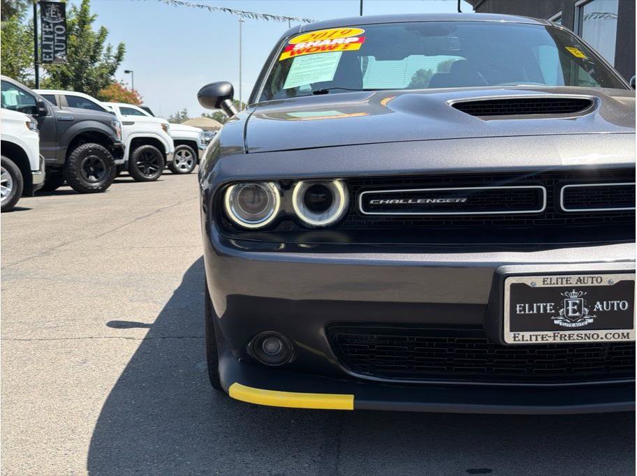 Used 2019 Dodge Challenger R/T RWD image 34