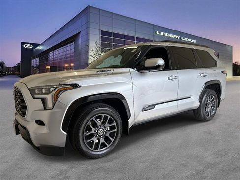 Used 2023 Toyota Sequoia 4WD image 1