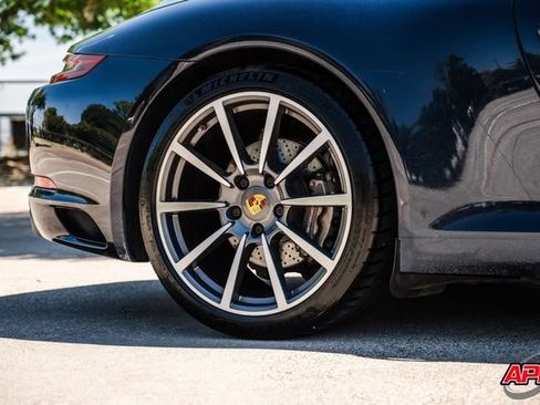 Used 2018 Porsche 911 Carrera RWD image 55