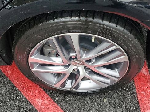 Used 2019 Lexus IS 300 image 7