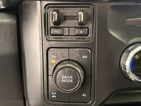 Certified 2025 Ford F350 Lariat w/ Lariat Ultimate Package AWD/4WD image 45