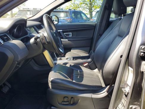 Used 2019 Land Rover Discovery Sport SE AWD/4WD image 8