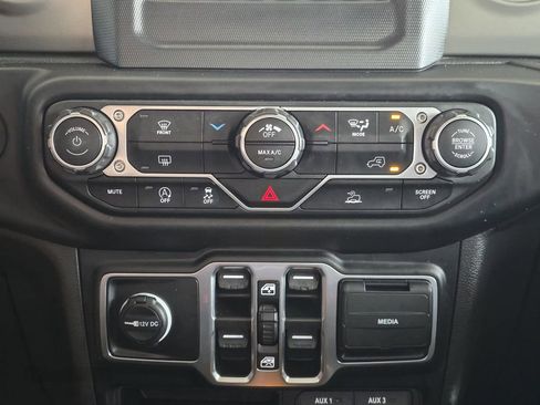 Used 2023 Jeep Wrangler Unlimited Sport AWD/4WD image 18