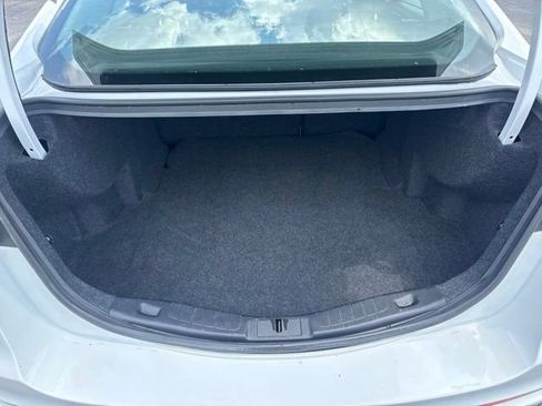 Used 2020 Ford Fusion SE w/ Equipment Group 151A FWD image 21