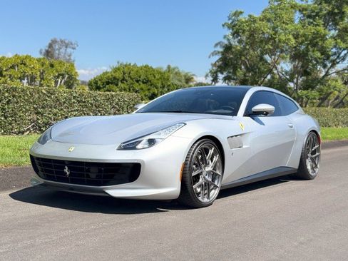 Used 2019 Ferrari GTC4Lusso image 1