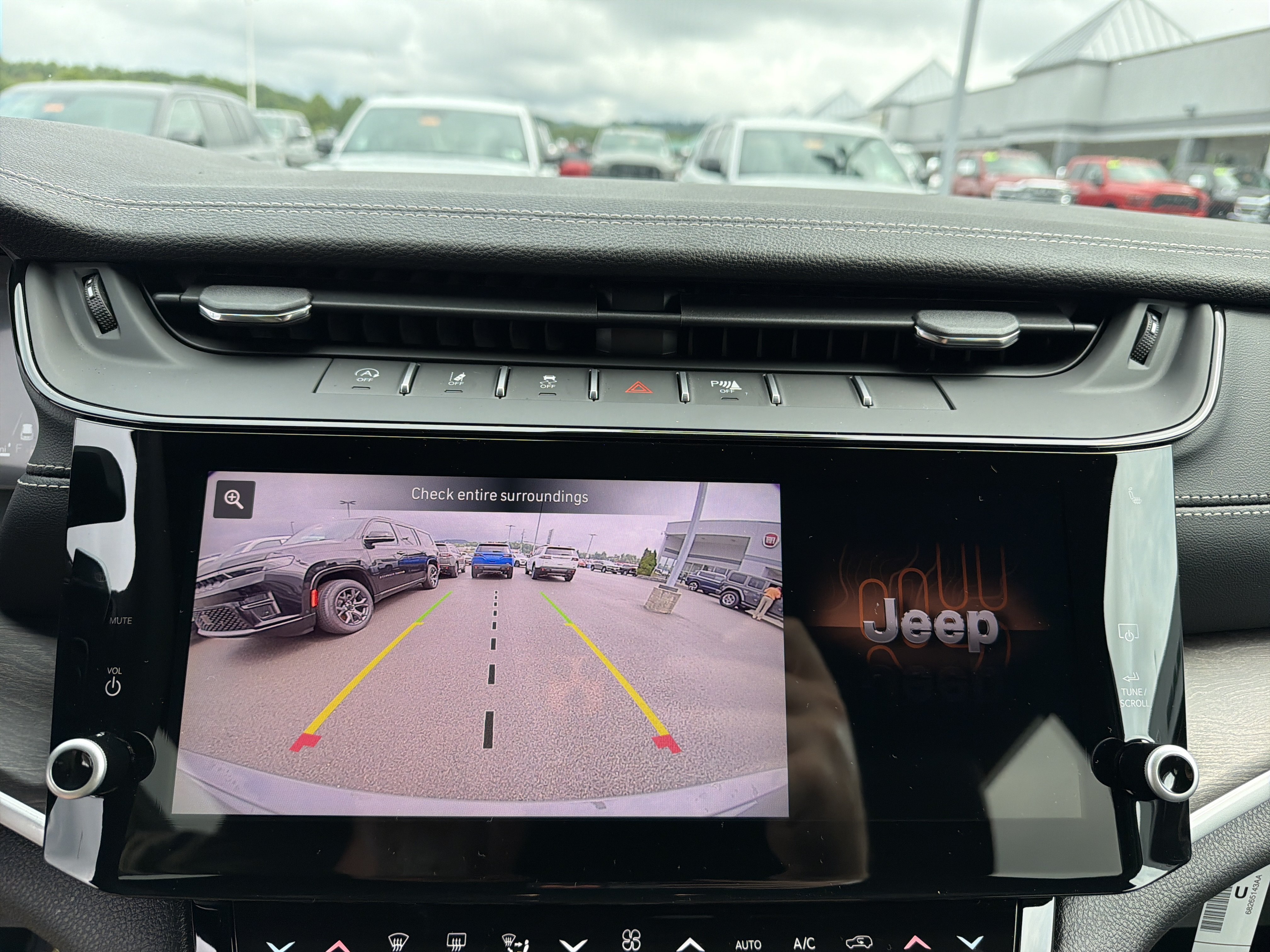 New 2027 Jeep Grand Cherokee 4WD image 25
