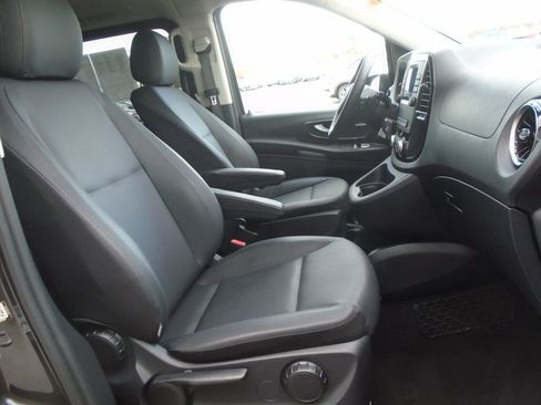 Used 2023 Mercedes-Benz Metris Metris Passenger Van Standard image 25