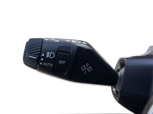 Used 2025 BMW X3 xDrive30i w/ Convenience Package image 24