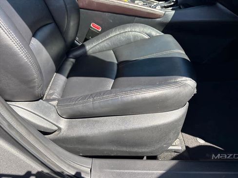 Used 2017 MAZDA MAZDA3 Touring FWD image 7