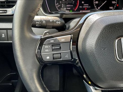 Used 2025 Honda Pilot EX-L image 13