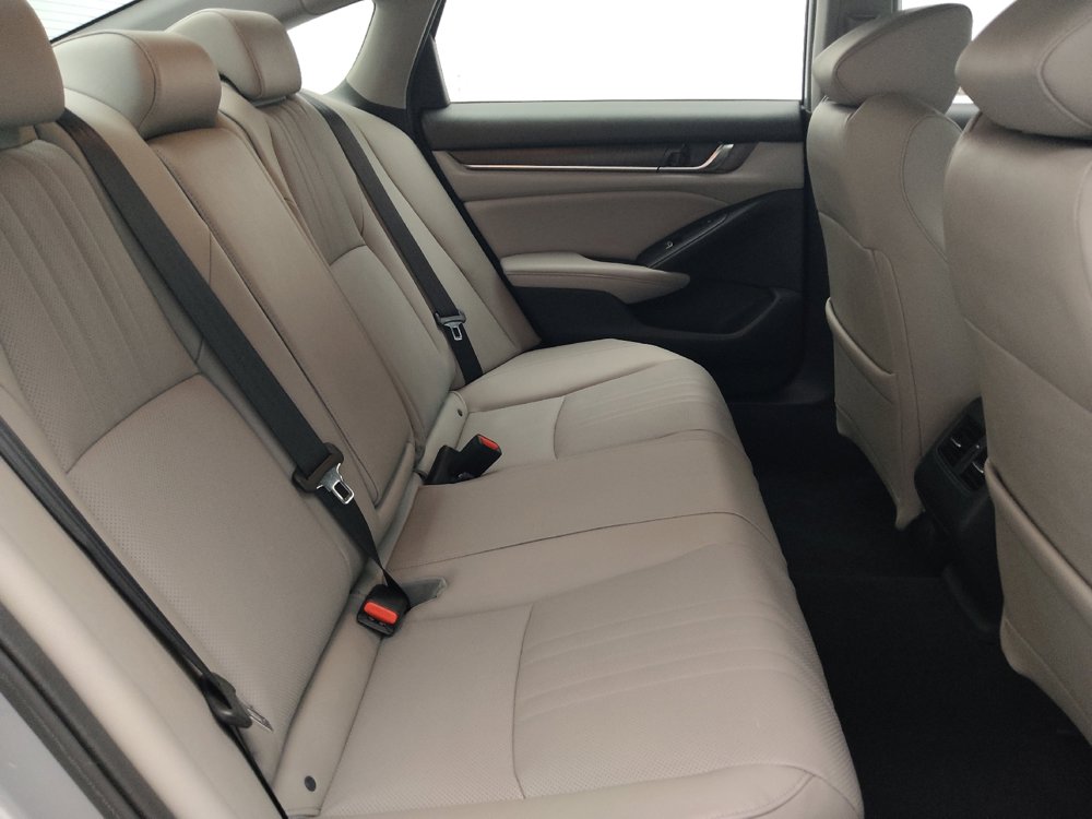 Used 2019 Honda Accord Touring image 19