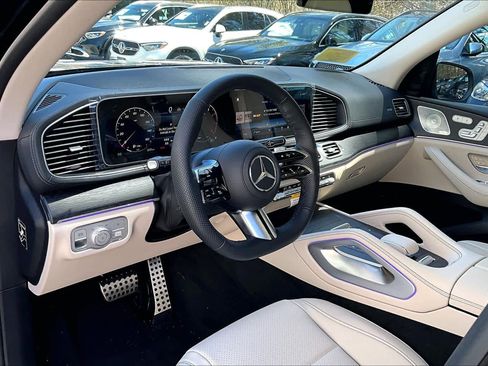 New 2026 Mercedes-Benz GLS 450 4MATIC image 10