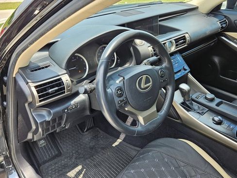 Used 2014 Lexus IS 250 RWD image 9