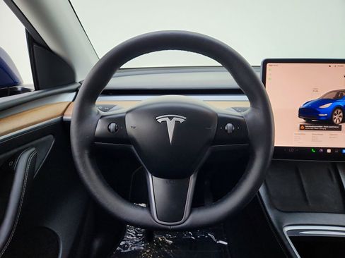 Used 2023 Tesla Model Y Long Range image 14