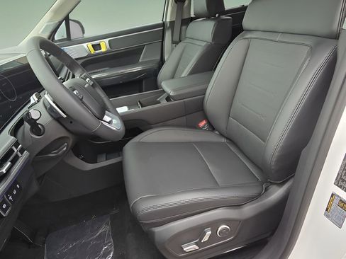 New 2026 Hyundai Santa Fe SE image 13