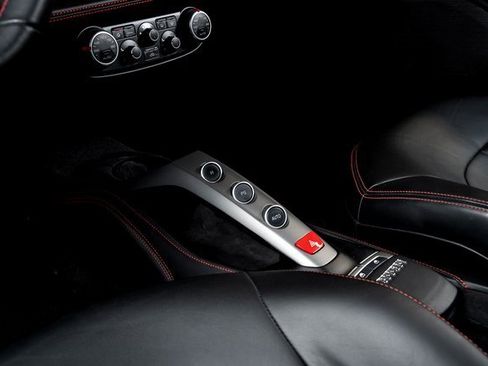 Used 2017 Ferrari 488 GTB image 35