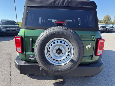 New 2025 Ford Bronco 4-Door image 6