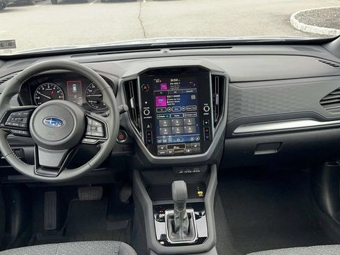 Certified 2025 Subaru Forester Premium AWD/4WD image 11