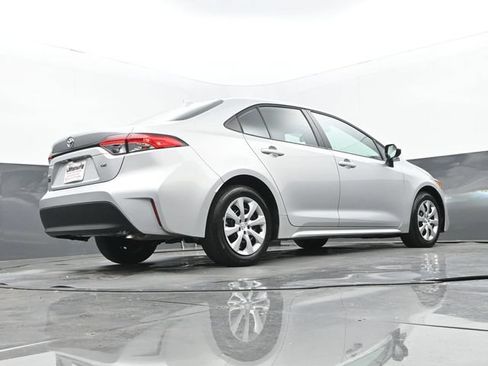 Used 2026 Toyota Corolla LE FWD image 25
