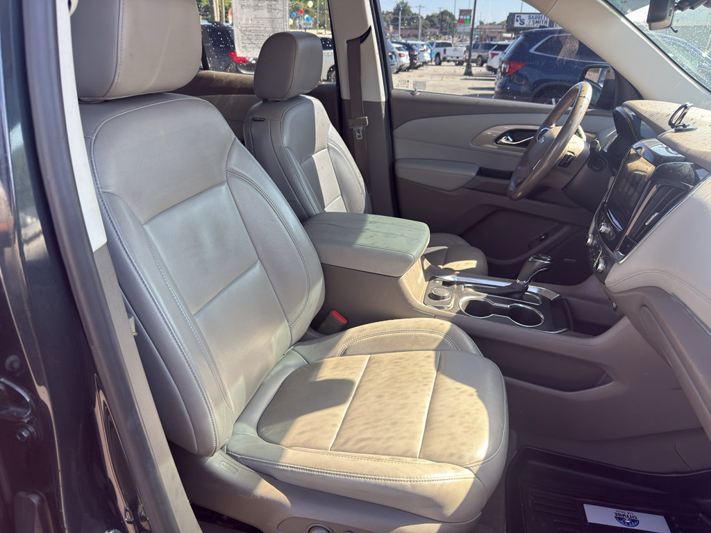 Used 2019 Chevrolet Traverse LT w/ LT Premium Package FWD image 13