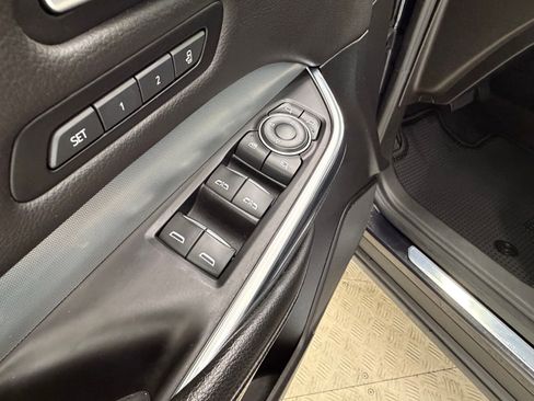 Used 2023 Cadillac XT4 Premium Luxury image 21