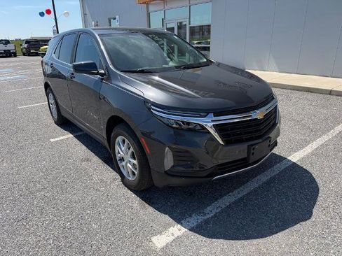 Used 2023 Chevrolet Equinox LT AWD/4WD image 2