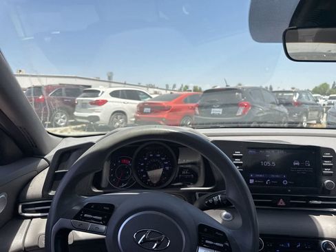 Used 2023 Hyundai Elantra SEL FWD image 21